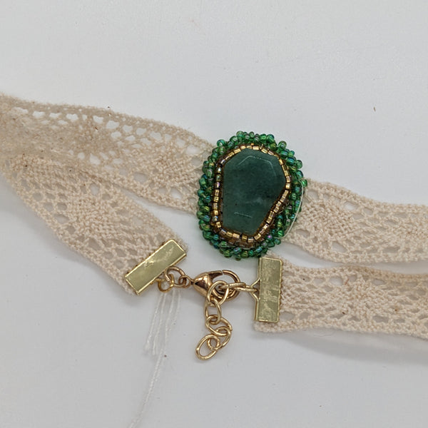 B - Calcedony on Lace