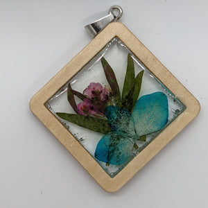 Light Square and Flowers Pendant