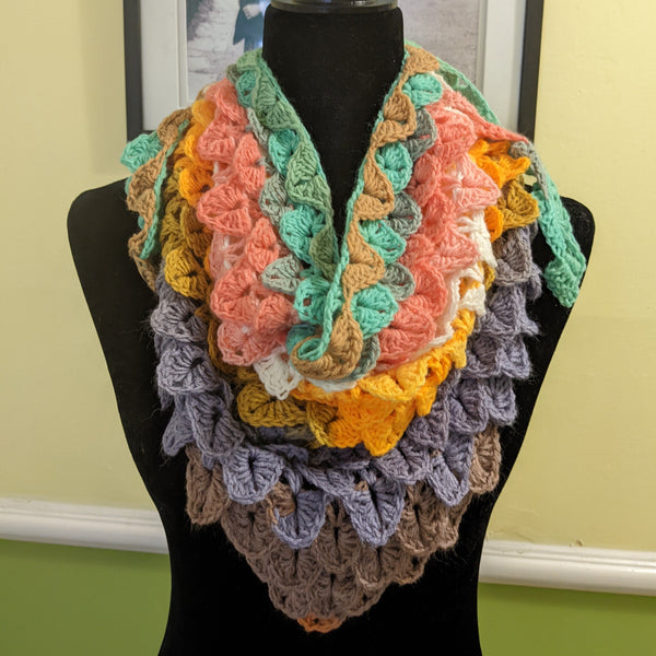 Dragon Scales Shawlette in Pixie